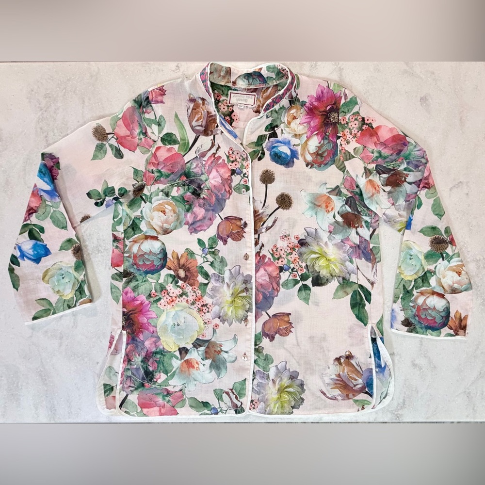 EUC Johnny Was Floral Mandarin Button Down Size Medium